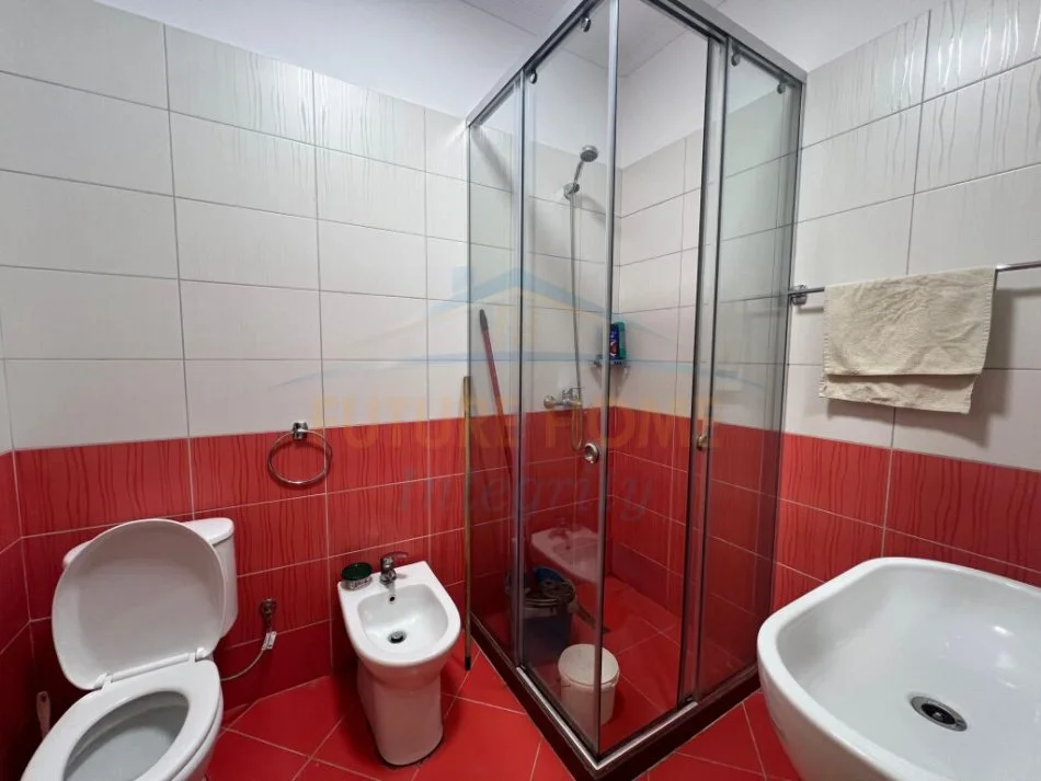 Tirane, shitet apartament 2+1 Kati 2, 82 m² 125.000 € (FRESK)