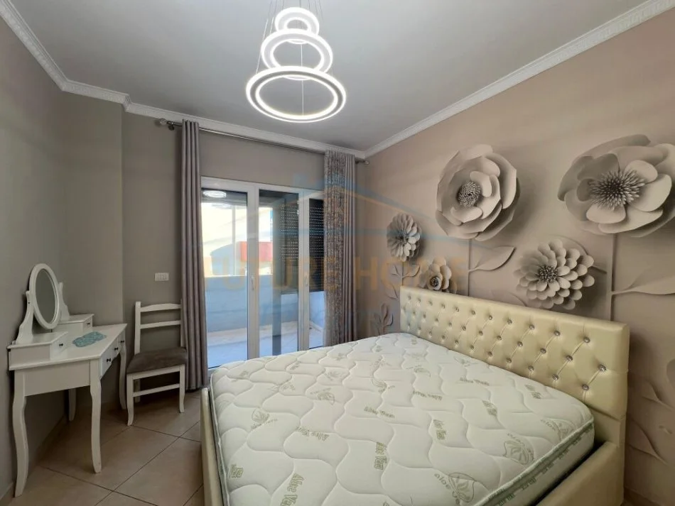 Tirane, shitet apartament 2+1 Kati 2, 82 m² 125.000 € (FRESK)