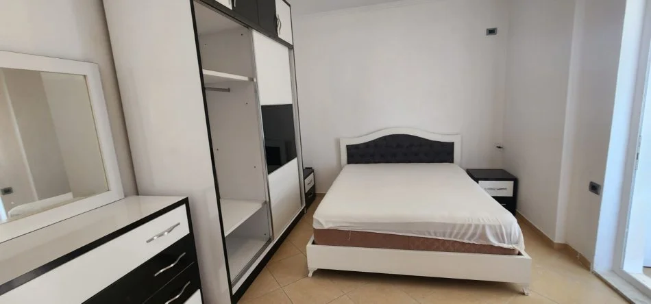 Tirane, Apartament 1+1 per shtje  Kati 4, 67 m² 87.000 € (Fresk)