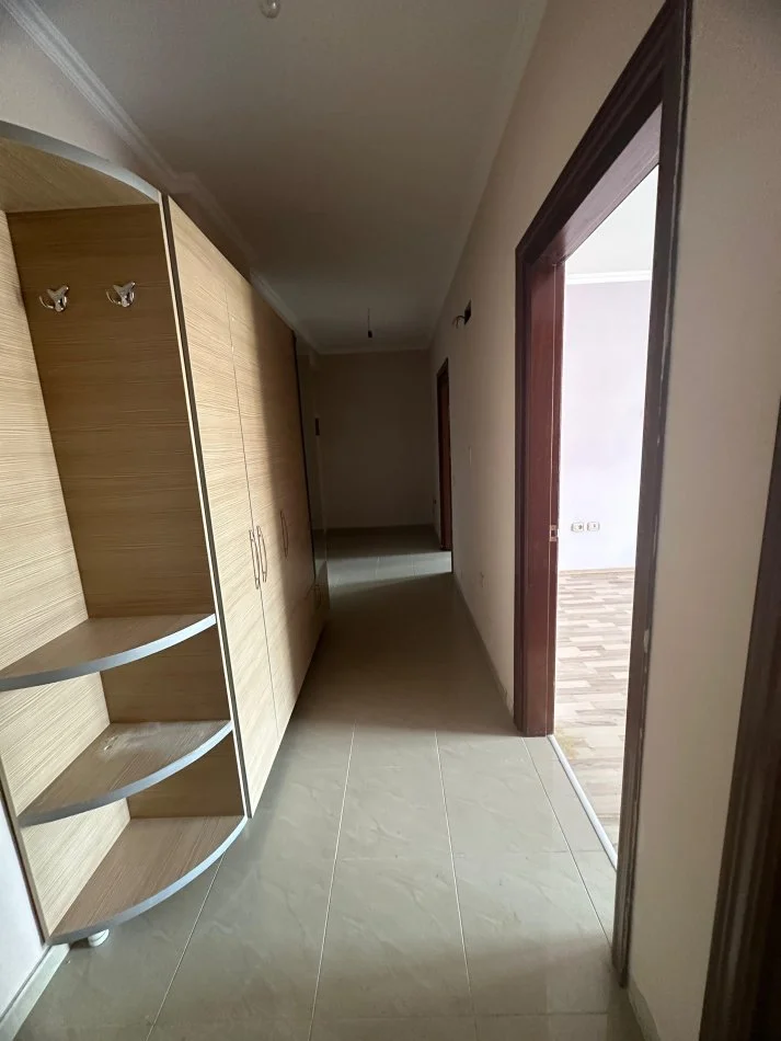 Tirane, shitet apartament 2+1+Ballkon Kati 7, 107 m² 117.000 € (Rruga Mikel Maruli)