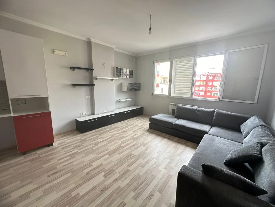 Tirane, shitet apartament 2+1+Ballkon Kati 7, 107 m² 117.000 € (Rruga Mikel Maruli)