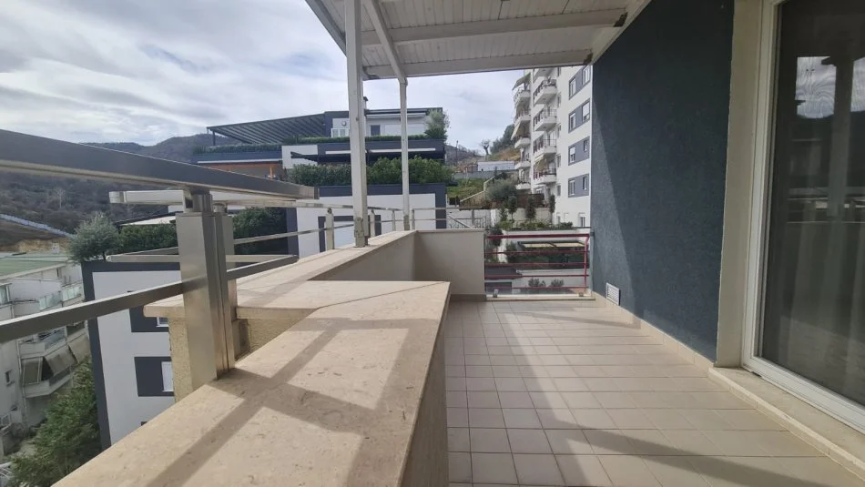 Tirane, shitet apartament duplex 2+1 Kati 6, 159 m² (Hamdi Sina Liqeni Thate)