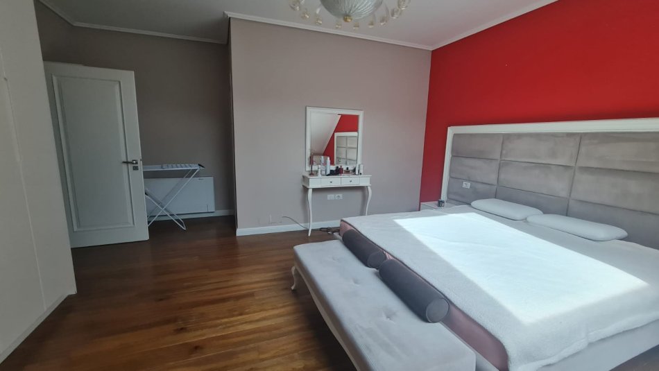 Tirane, shitet apartament duplex 2+1 Kati 6, 159 m² (Hamdi Sina Liqeni Thate)