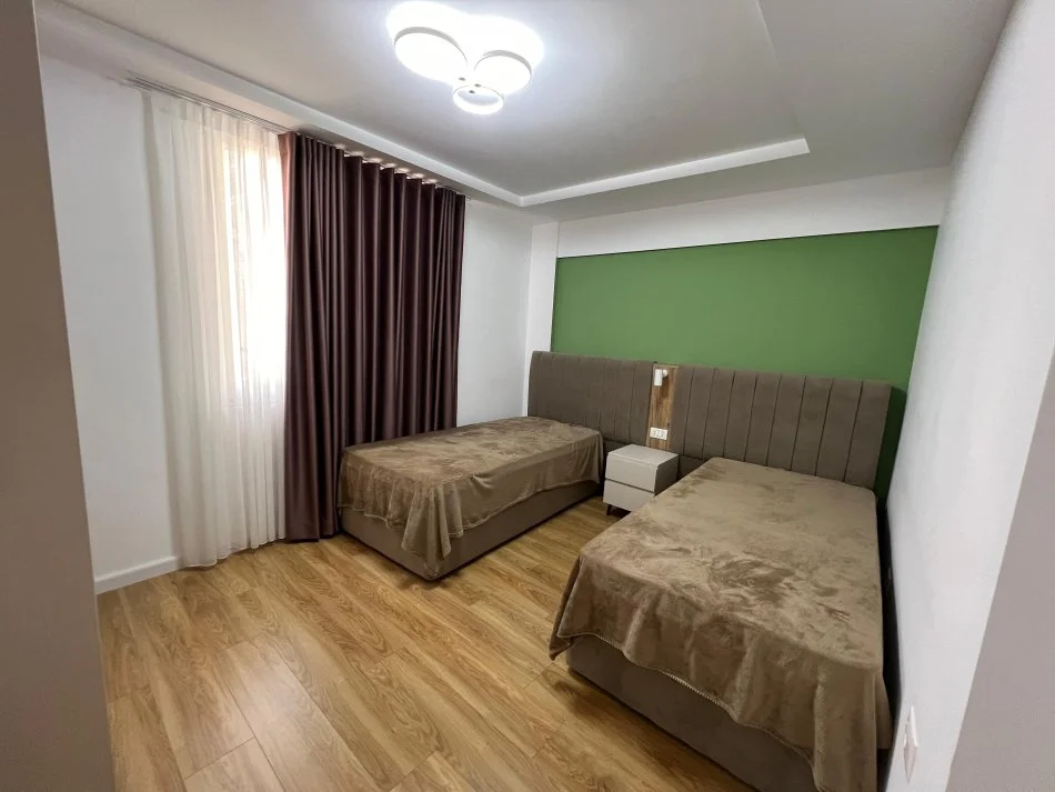 Tirane, jepet me qera apartament Dublex Kati 2, 120 m² 1.200 € (QENDER)