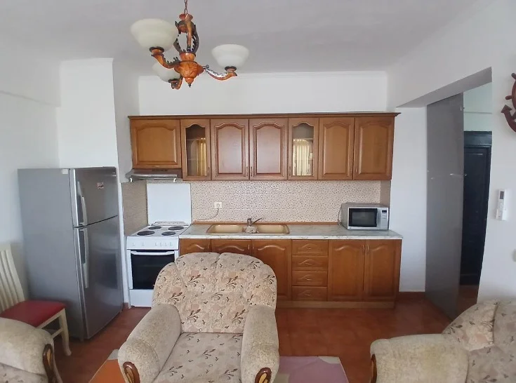 Tirane, jepet me qera apartament 2+1 Kati 3, 98 m² 480 € (Kryqezimi i Laprakes)