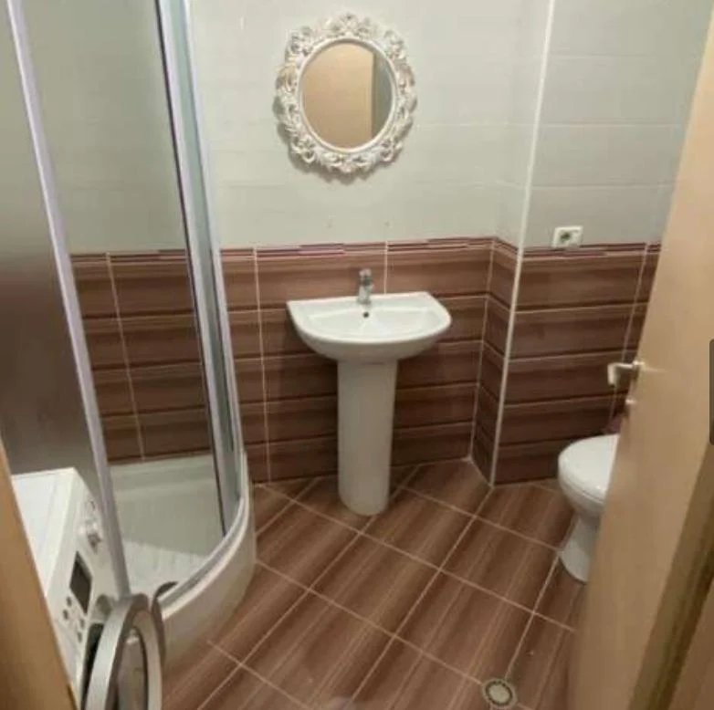 Tirane, jepet me qera apartament 2+1+Ballkon Kati 6, 130 m² 500 € (Astir)