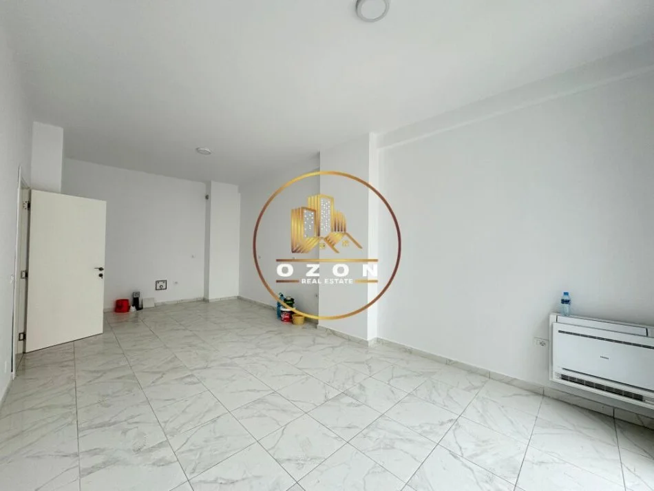 Apartament 3+1+2 për Shitje tek Nisharaku pranë Square 21!