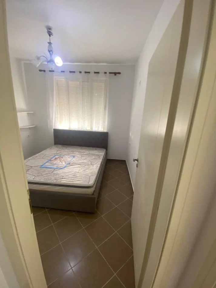 Tirane, Apartament 2+1  me qira Kati 6, 89 m² 450 € (Fresk)