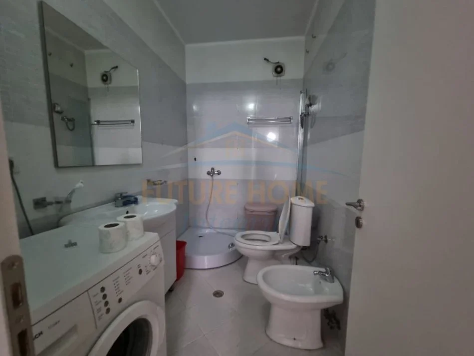 Tirane, jepet me qera apartament 2+1 Kati 9, 110 m²  500€ (ASTIR BAR ARTISTI)