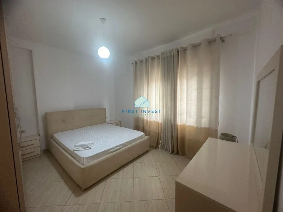Tirane, jepet me qera apartament 2+1+Aneks+Ballkon Kati 6, 109 m² 600 € (Bill Klinton)