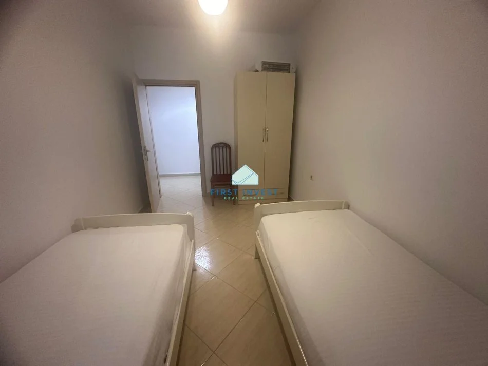 Tirane, jepet me qera apartament 2+1+Aneks+Ballkon Kati 6, 109 m² 600 € (Bill Klinton)