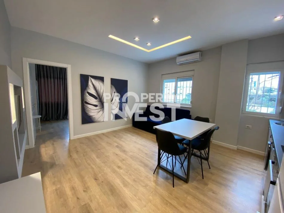 Tirane, jepet me qera 1+1 Kati 1, 65 m² 500 € (21Dhjetori)