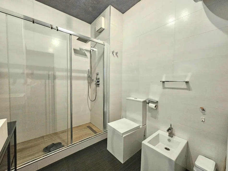 Shitet: Ap. 2+1+2wc PREMIUM ✨- (📍 RTSH Coin, në Krah - Me Pamje nga Piramida)  || 335,000€ || Ap. Ka Organizim, Dritë & Orientim Perfekt)