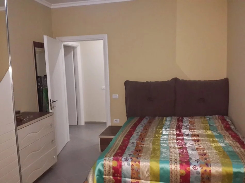 Tirane, jepet me qera apartament 1+1 Kati 9, 70 m² 450 € (Rruga Teodor Keko)