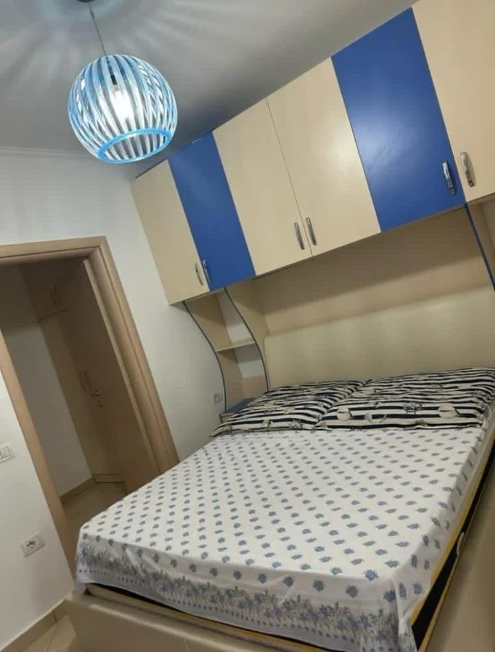 Tirane, jepet me qera apartament 1+1 Kati 7, 67 m² 450 € ( Astir)