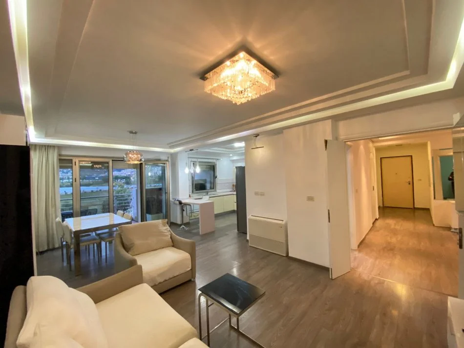 Tirane, jepet me qera apartament 3+1+Aneks+Ballkon Kati 3, 133 m² 2.000 € (RRUGA SAMI FRASHERI)