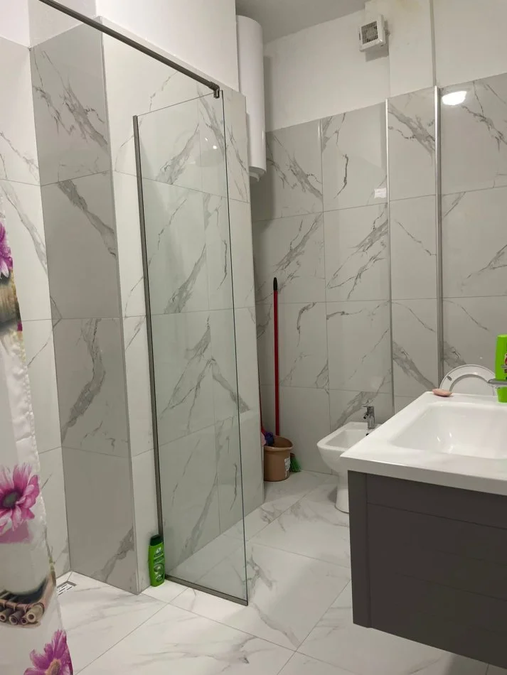 Durres, shes apartament 2+1+Ballkon Kati 2, 120 m² 138.000 € (plazh)