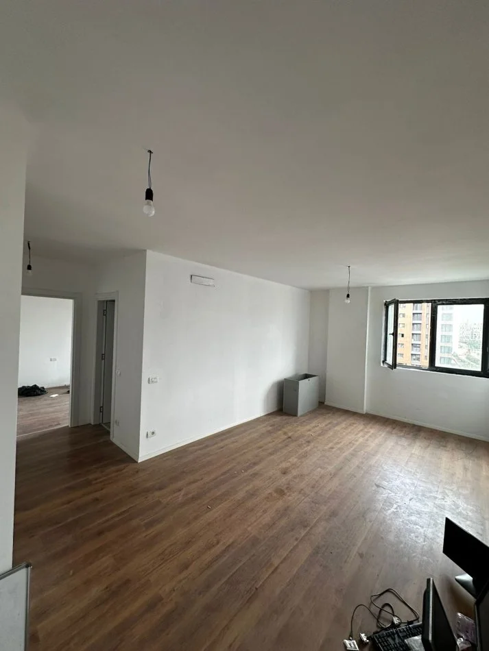 Tirane, jepet me qera apartament 1+1+Ballkon Kati 3, 45 m² 350 € (astiri)