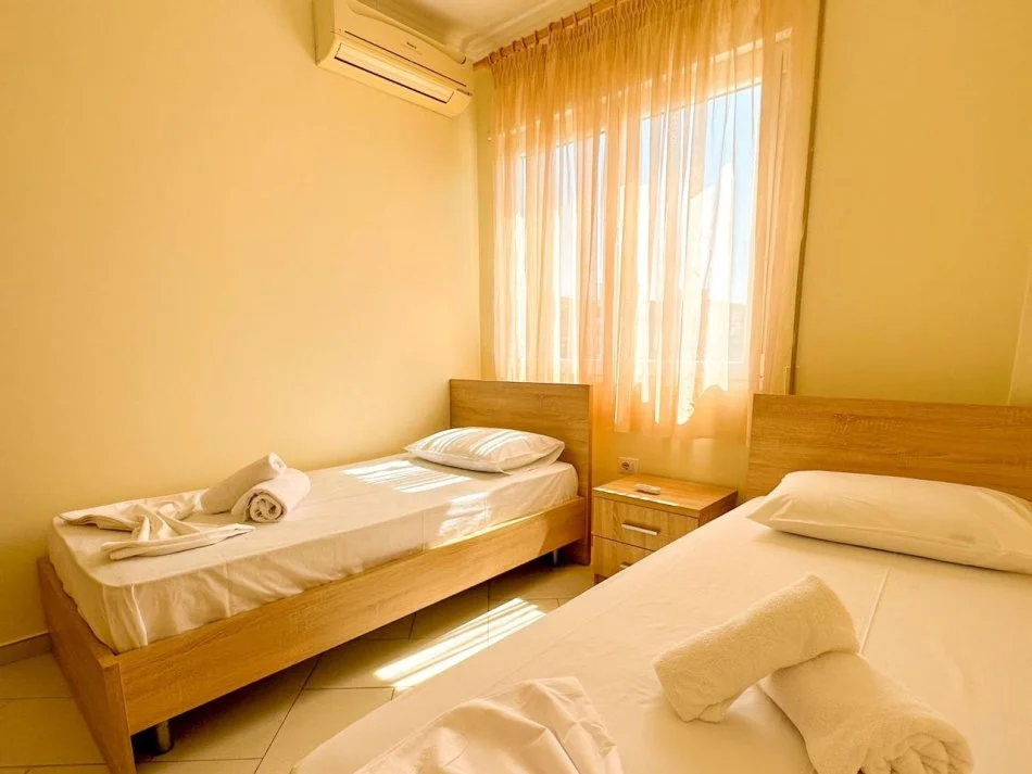 Tirane, jepet me qera apartament 2+1+Ballkon Kati 6, 76 m² 650 € (Rruga e Kavajes)