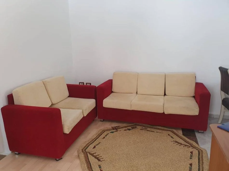 Tirane, jepet me qera apartament 1+1 Kati 1, 60 m² 400 € (Rruga e dibres)