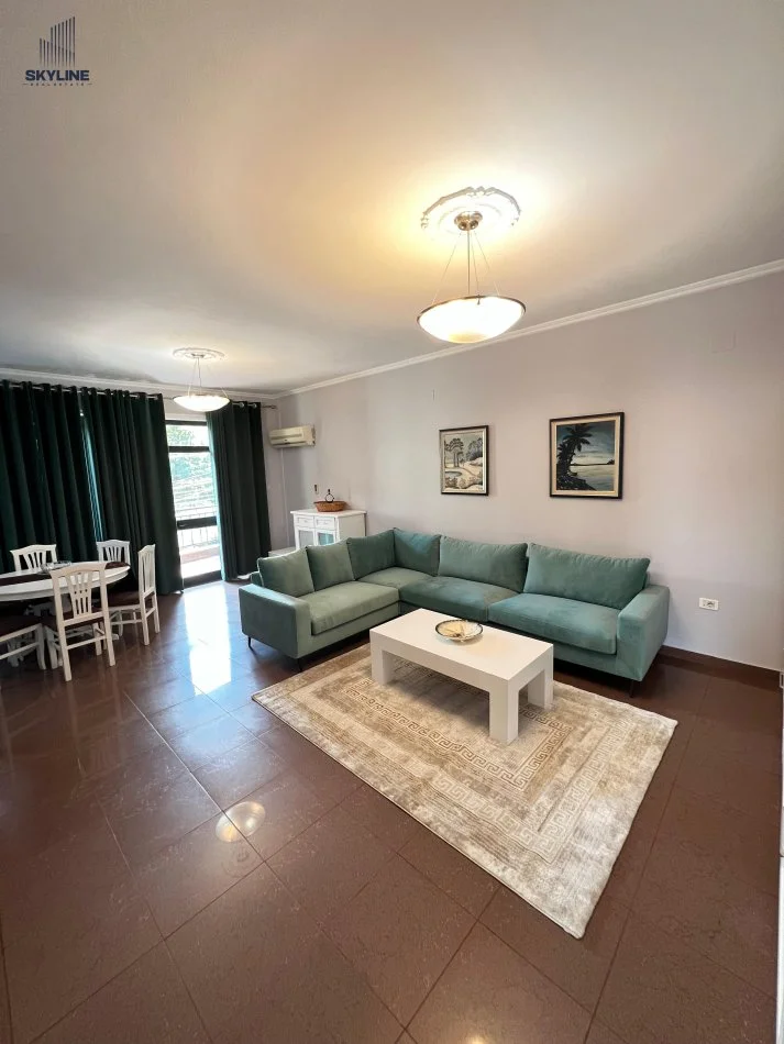 Tirane, jepet me qera apartament 2+1 Kati 1, 800 € (Pazari I Ri, rruga Hoxha Tasim)