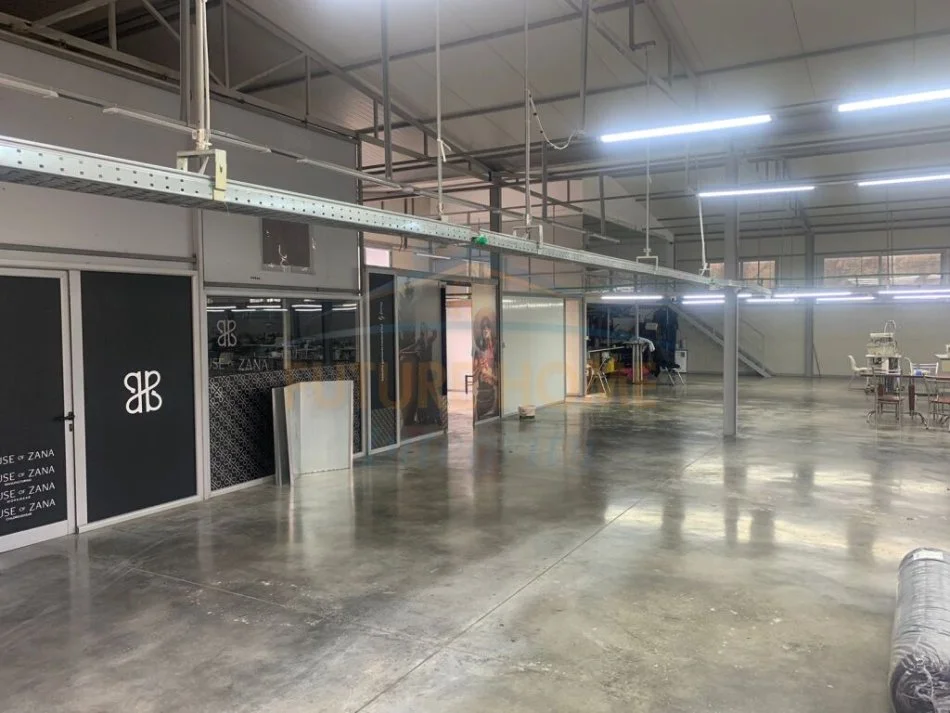 Tirane, jepet me qera ambjent biznesi Kati 0, 1.000 m² 3.000 € (MISTO MAME)