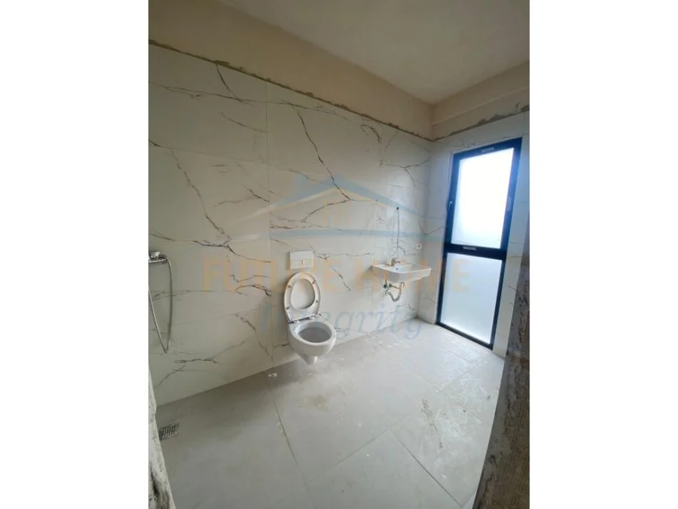 Tirane, shitet apartament 3+1 Kati 6, 168 m² 274.500 € (MIHAL GRAMENO)