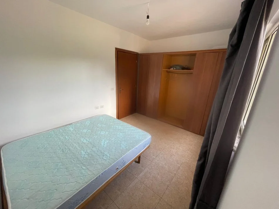 Tirane, jepet me qera apartament 2+1+Ballkon Kati 3, 90 m² 450 € (Ish fusha aviacionit)