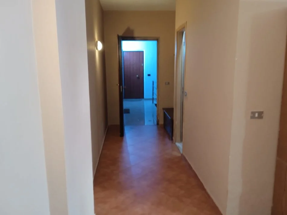 Tirane, Apartament 1+1 per shitje Kati 7, 75 m² 155.000 € (Rruga Elbasanit)