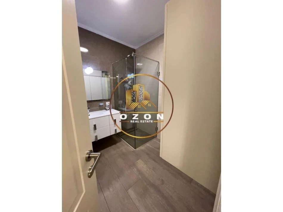 Apartament 2+1+Post Parkimi për Qira tek Stadiumi Air Albania!