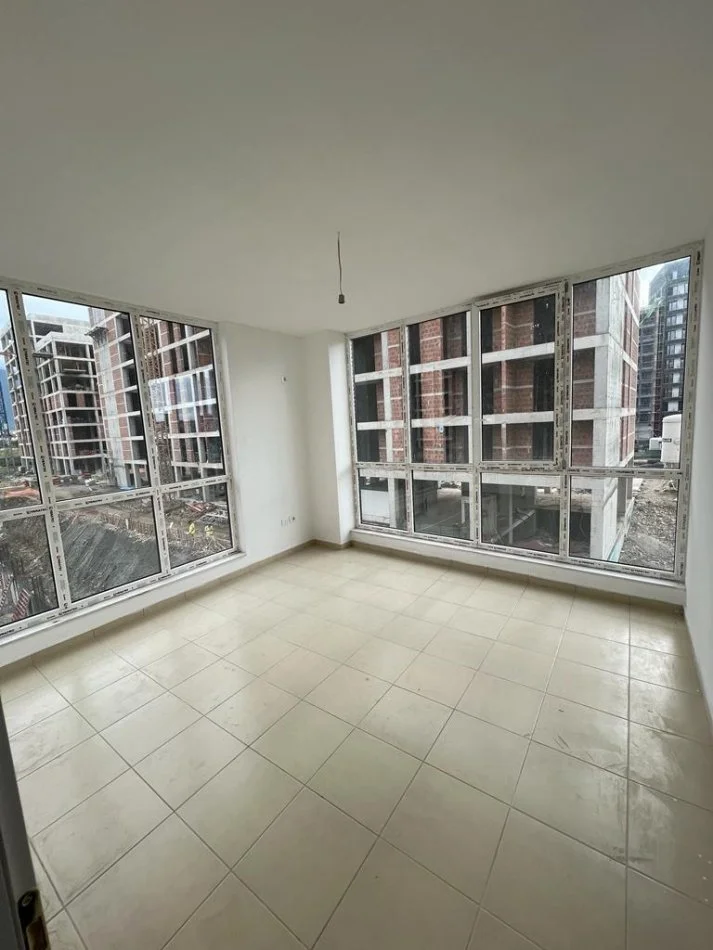 Tirane, jepet me qera apartament 2+1+Ballkon Kati 5, 90 m² 600 € (Bulevardi i Ri)