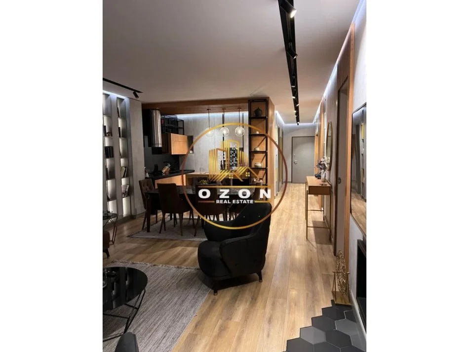 Apartament modern për shitje, 2+1+Kopësht 200 m² , tek FZ Construcion , Liqeni i Thate!