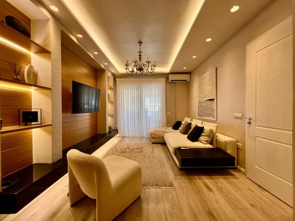 Tirane, shes aksesore Okazion !! SHITET KOMPLET ARREDIMI