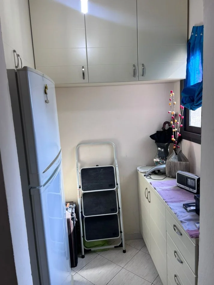 Tirane, shitet apartament 1+1+Ballkon Kati 5, 50 m² 80.000 € (Porcelan)