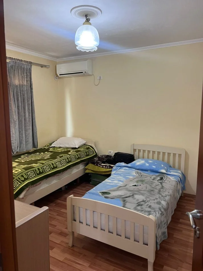 Tirane, shitet apartament 1+1+Ballkon Kati 5, 50 m² 80.000 € (Porcelan)