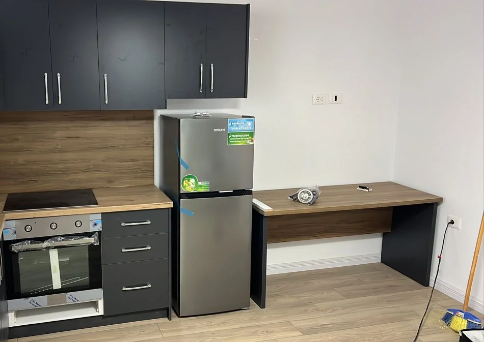 Tirane, jepet me qera apartament 1+1 Kati 0, 60 m² 450 € (Rruga Kongresi Manastirit)