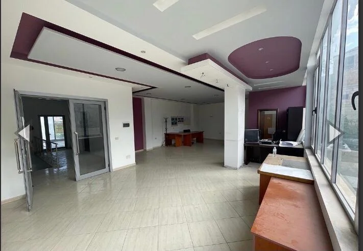 Vlore, shitet ambjent biznesi Kati 2, 80 m² 60.000 € (100 M larg Spitali Rajonal, Vlore) RV44679