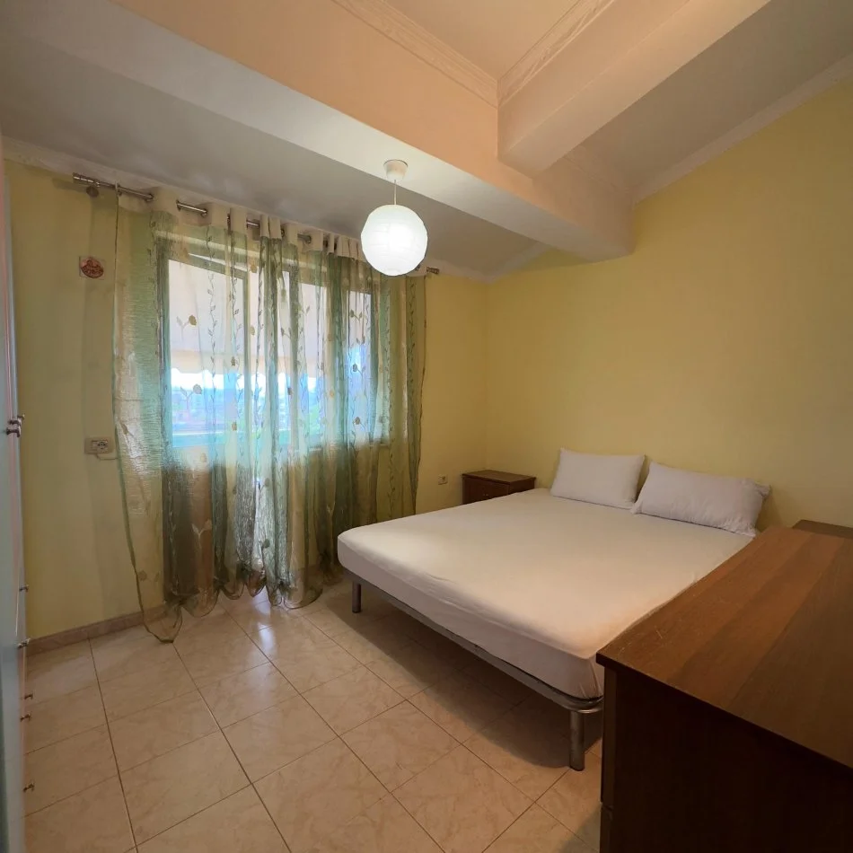 Tirane, Apartament 2+1  me qira Kati 5, 130 m² 600 € (Demir Zyko)