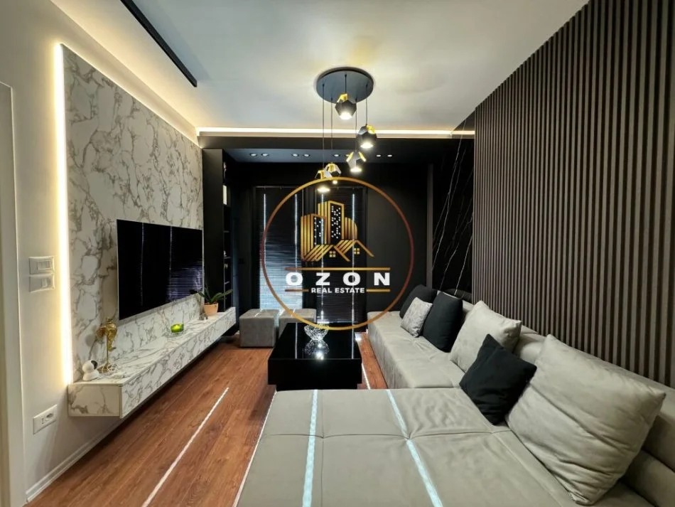 Apartament modern 2+1+2 për shitje tek Tirana Garden Building, Rruga e Kavajës!