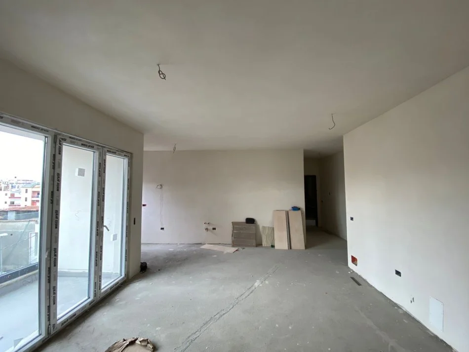 Tirane, shitet apartament 2+1+Aneks+Ballkon Kati 2, 109 m² 180.000 € (RRUGA JORDAN MISJA)
