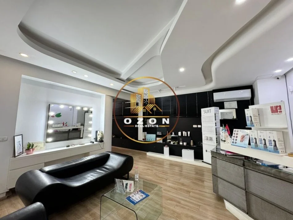 Tirane, shitet ambjent biznesi Kati 1, 180 m² 180.000 € (Rruga Perlat Rexhepi , Bllok)