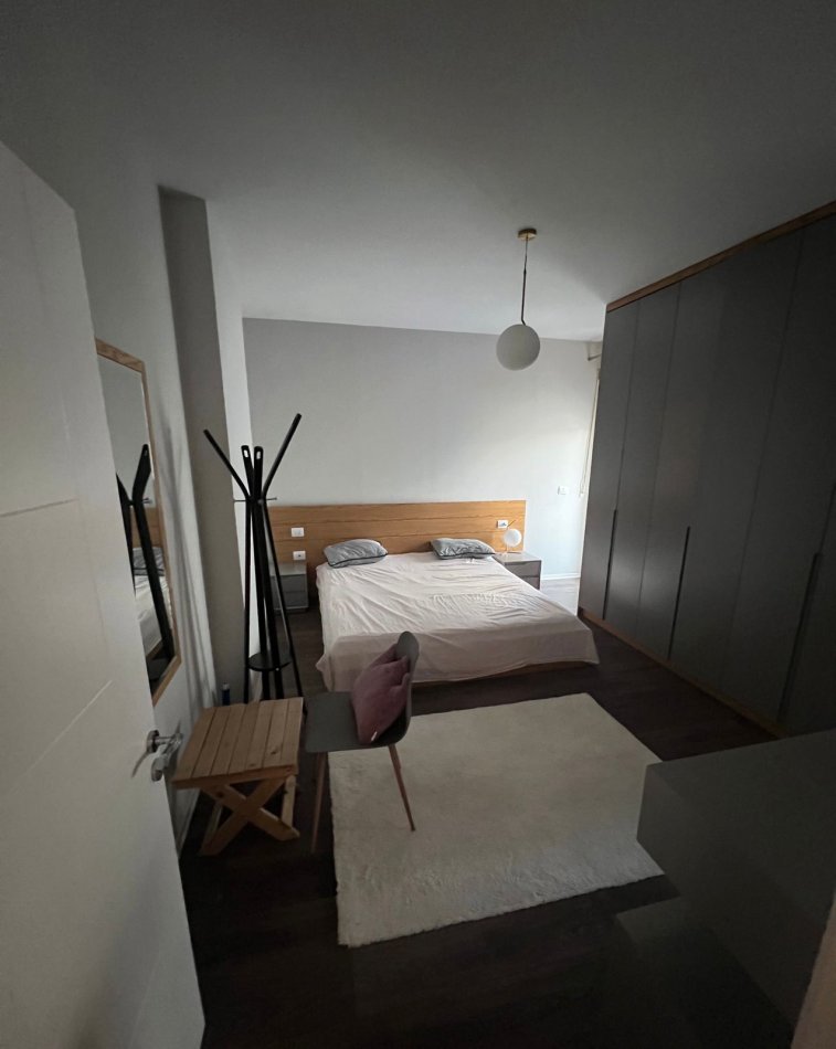 Tirane, jepet me qera apartament 2+1 Kati 5, 100 m² 700 € (Kopshti Zoologjik)
