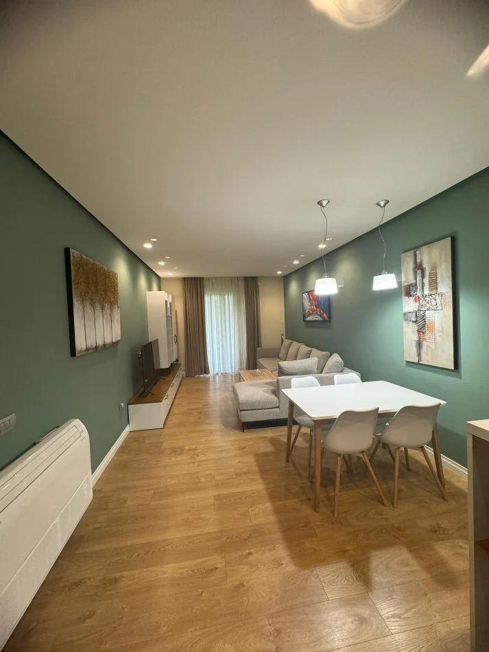 Tirane, shitet apartament 2+1+Ballkon Kati 2, 102 m² 140.000 € (Rruga Dalip Topi , Fresk)