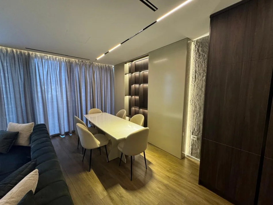 Tirane, jepet me qera apartament 2+1 Kati 11, 126 m² 2.000 € (Rezidenca Lake View)