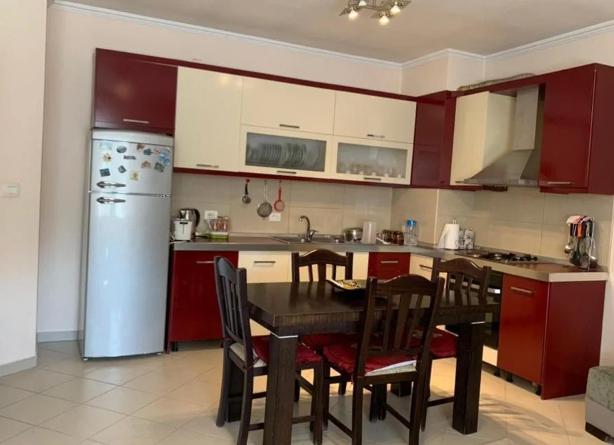 Tirane, shitet apartament 2+1+Ballkon Kati 6, 99 m² 125.000 € (Yzberisht)