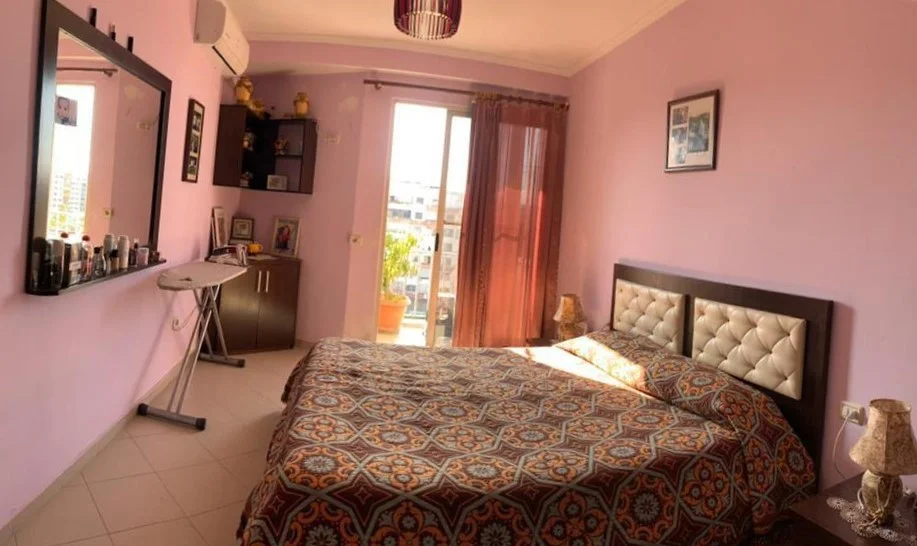 Tirane, shitet apartament 2+1+Ballkon Kati 6, 99 m² 125.000 € (Yzberisht)