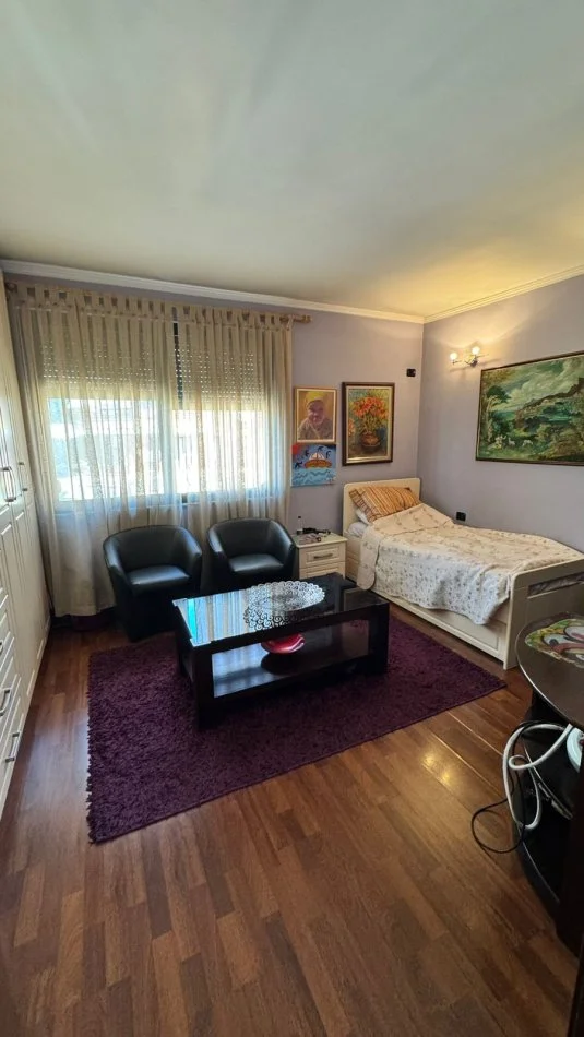 Tirane, shitet apartament 2+1 Kati 8, 107 m² 230.000 € (21 Dhjetori, Rruga Frederik Shiroka)