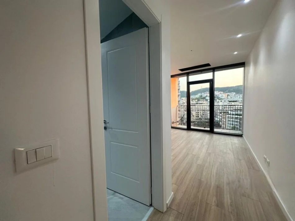 Tirane, shitet apartament 2+1 Kati 9, 124 m² 400.000 € (Rezidenca Lake View)