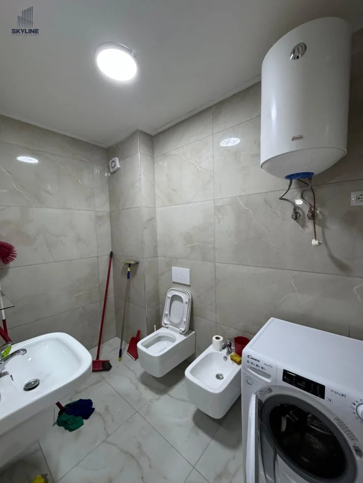 Tirane, jepet me qera apartament 2+1+Ballkon Kati 1, 500 € (Astir)