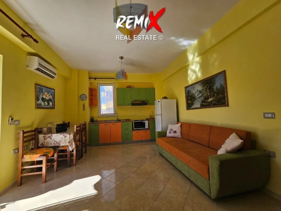 Durres Plazh, jepet me qera apartament 1+1+Aneks+Ballkon Kati 6, 300 € 